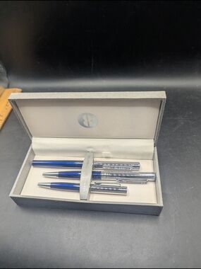 Bill Blass Chrome and Blue Pen Trio Set